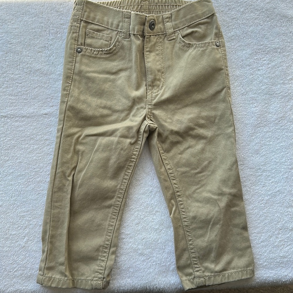 EUC Calvin Klein pant, size 18m.